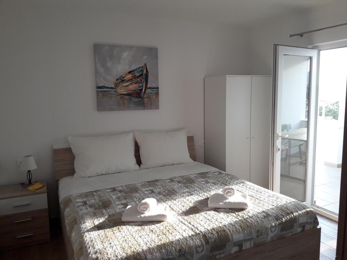 Apartments Gracia & Toni Трогир Экстерьер фото